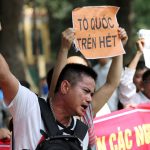 Những người Việt Nam  biểu tình chống Trung Quốc ngày 11/5/2014